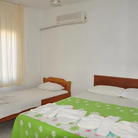 Aparthotel Iskandil *